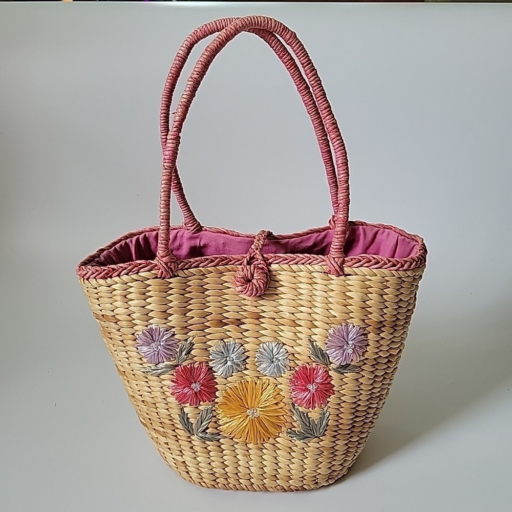 Vintage Handmade Floral‎ Embroidered Straw Tote Bag Beach Mod Resort Retro